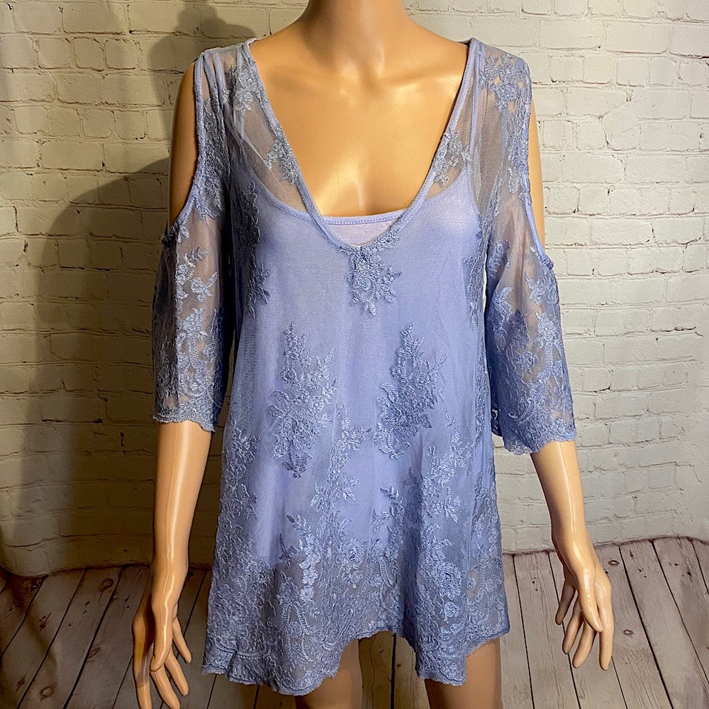 BKE Boutique lavender lace boho top